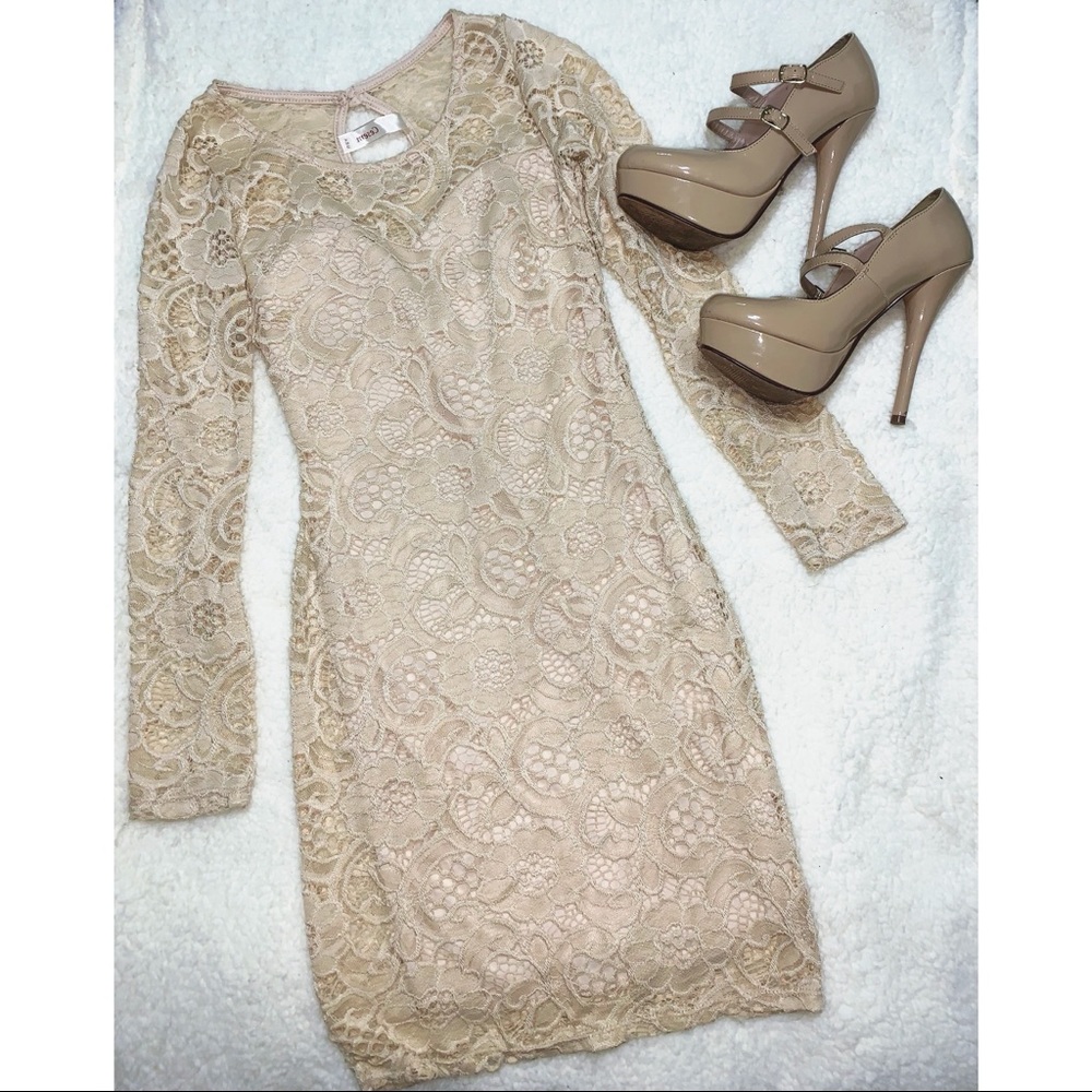Beautiful 3/4 Sleeve Lace Dress!